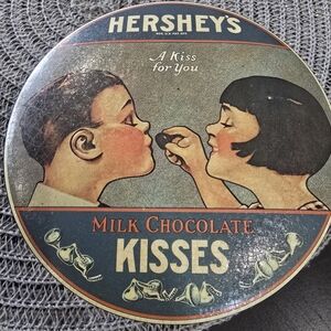 1982 Hershey's Kisses canister
